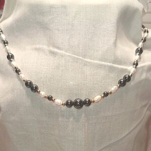 17" vintage freshwater pearl and glass bead necklace screw clasp